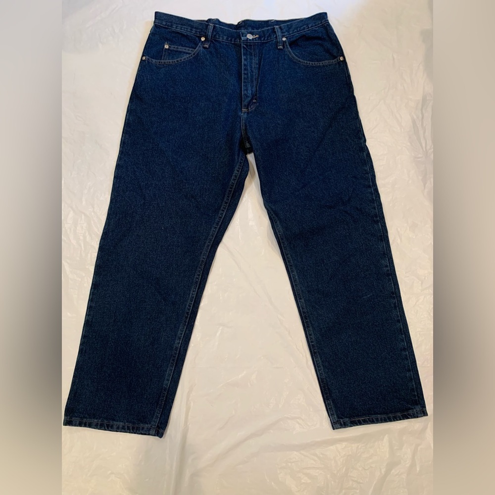 Wrangler Relaxed Fit Straight Leg Men’s Dark Wash Jeans 38x30